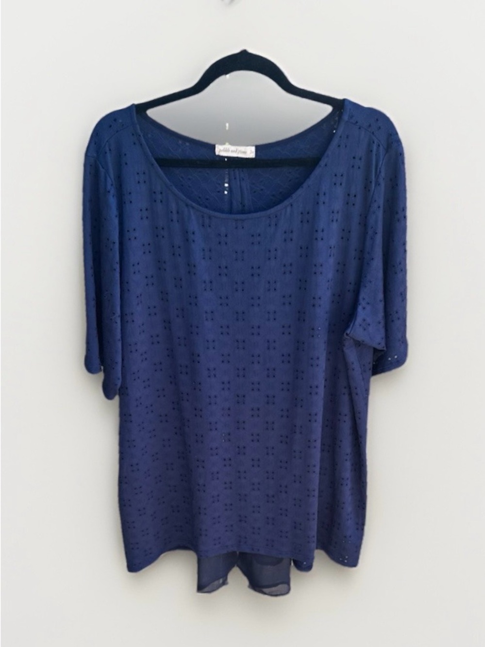 pebble‎ and stone Navy Eyelet Scoop Neck Short Sleeve Top